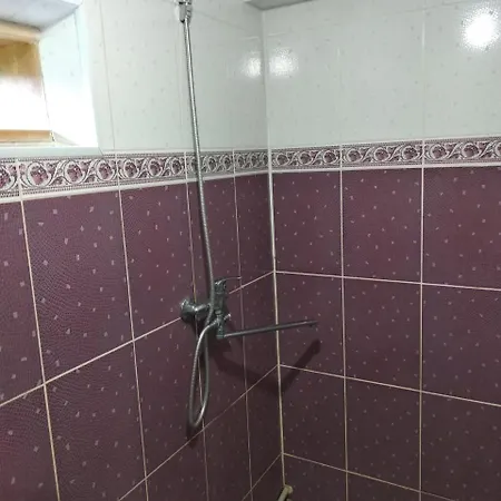 펜션 Shelter Pid Lypamy